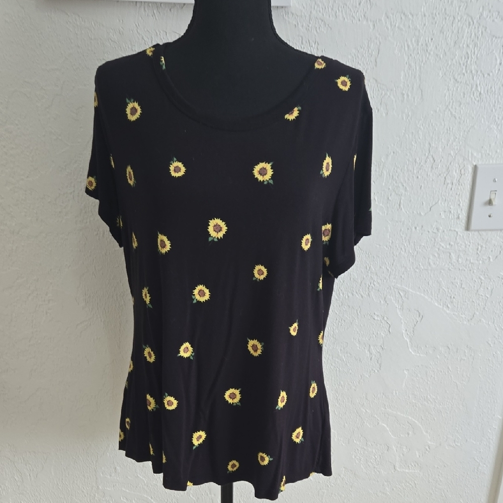 No Boundaries Black Top with Sunflower Design